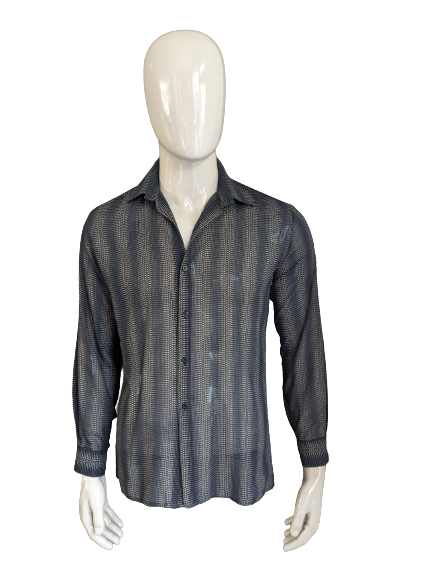 Vintage 70er Mastey Paris Shirt. Schwarzbrauner Druck, leicht durchscheinend. Größe M.