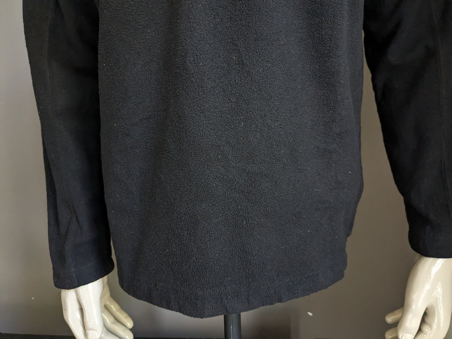 Calvin Klein Tech Fleece trui met rits. Zwart gekleurd. Maat L.