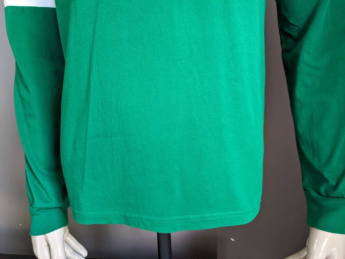 Polo Sport Ralph Lauren Hoodie. dunne stof. Groen Blauw Wit gekleurd. Maat M.