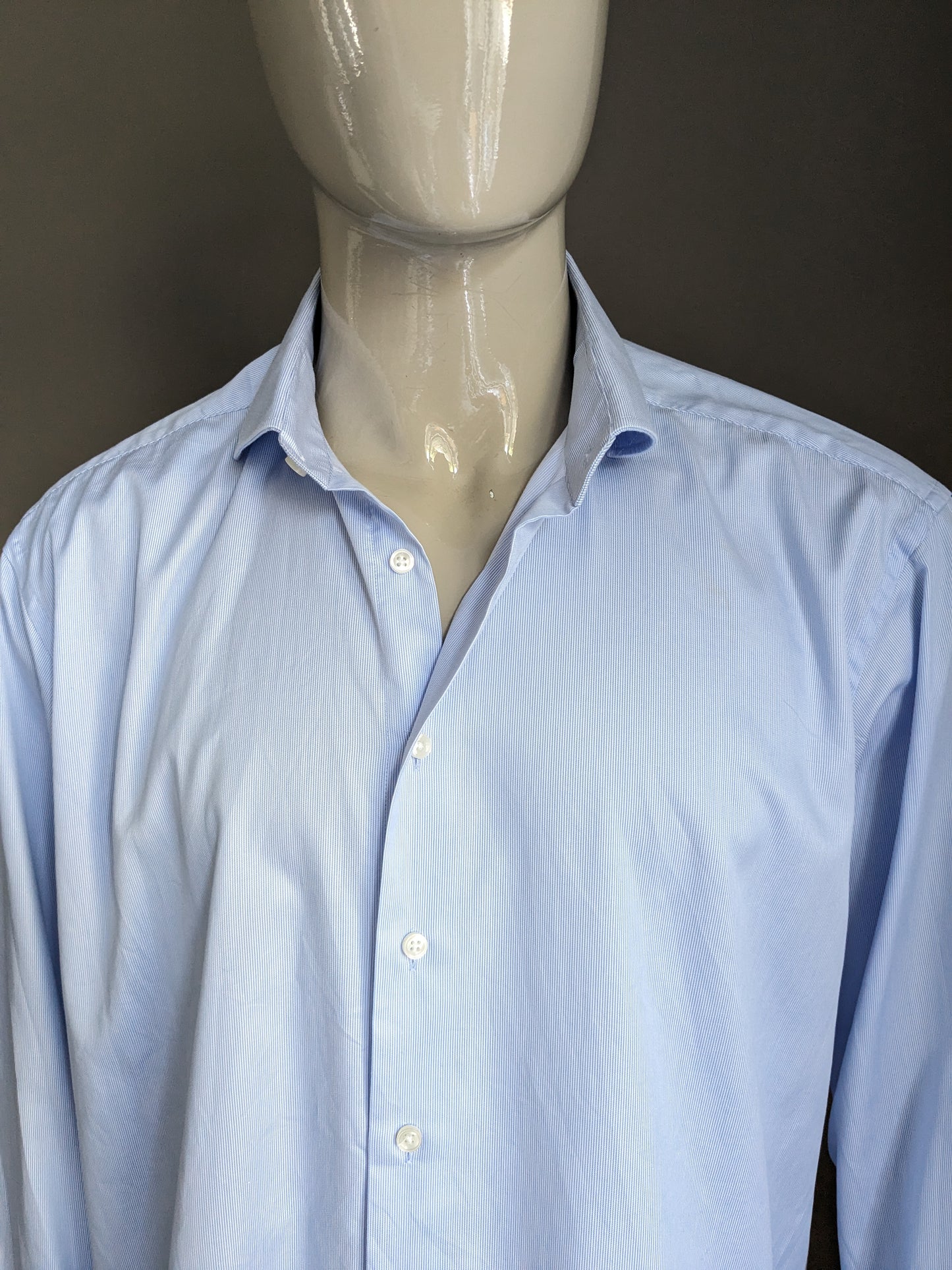 Christian Berg overhemd. Blauw Wit gestreept. Maat 2XL / 3XL. type Manchetknopen.