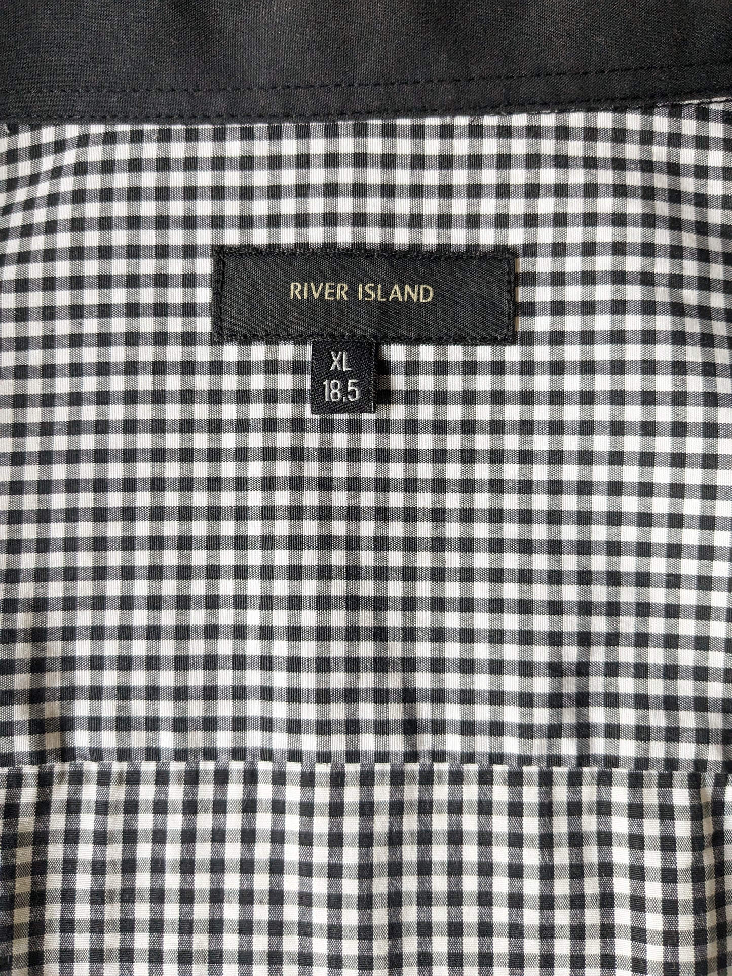 River Island overhemd. Zwart Wit geblokt. Maat XL.