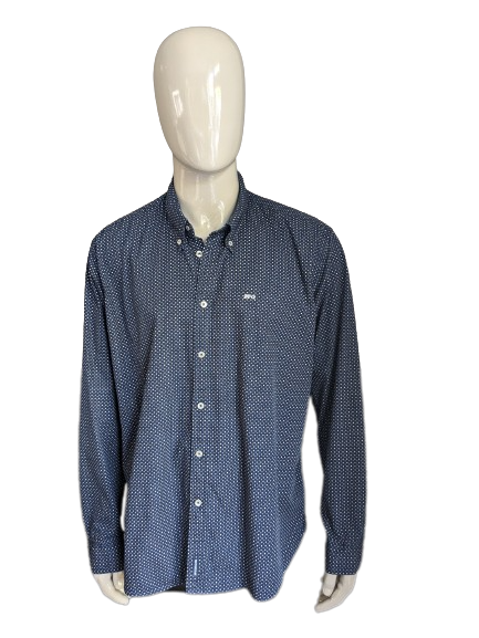 McGregor shirt. Blue white motif. Size 3XL / XXXL.