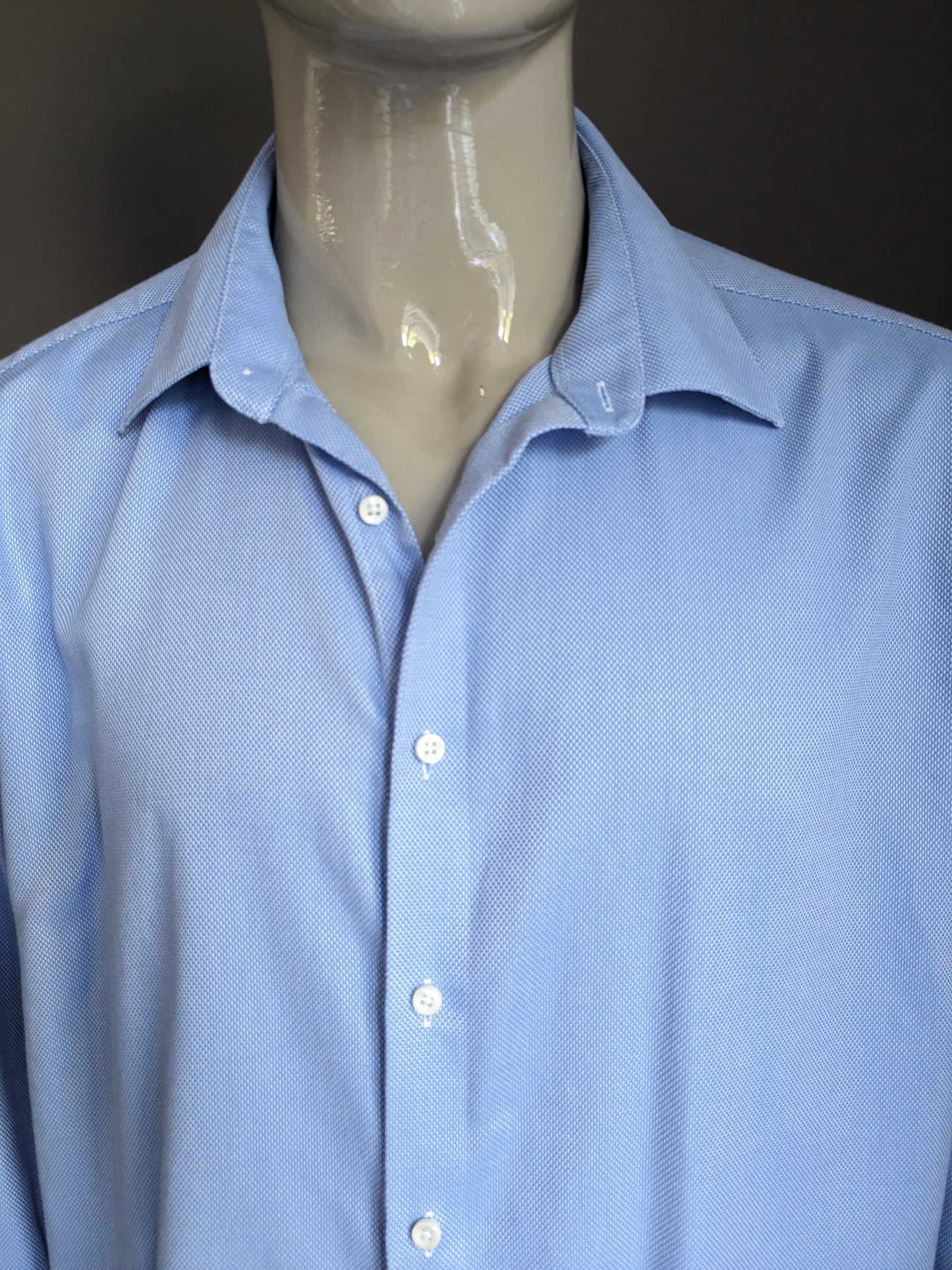 Autograph shirt. Blue white motif. Size 47 / 2XL-XXL. Tailored fit.