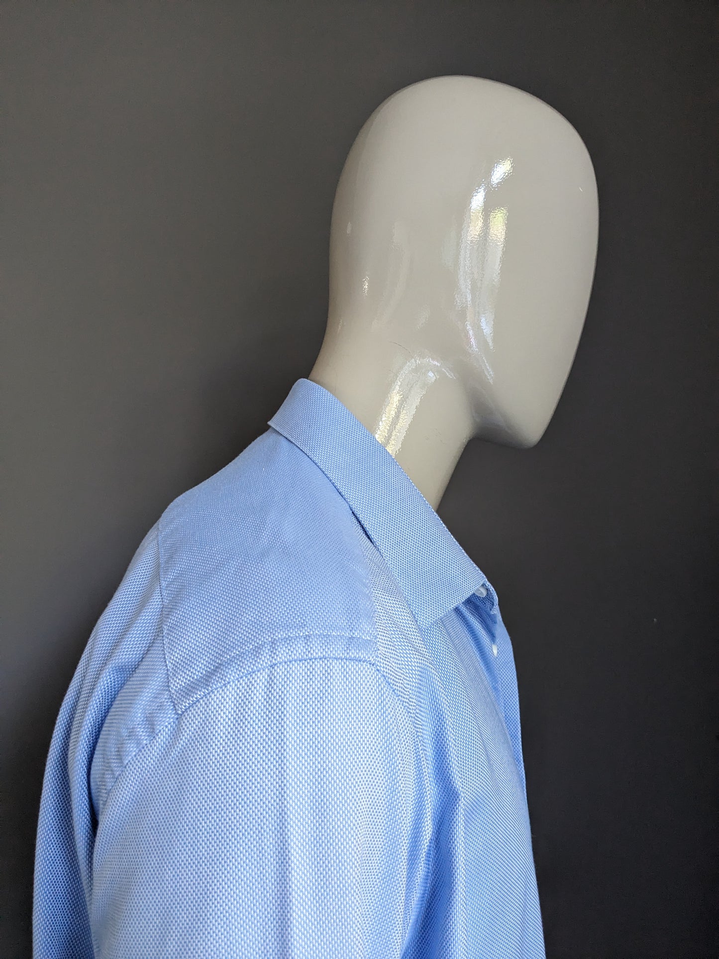 Autograph shirt. Blue white motif. Size 47 / 2XL-XXL. Tailored fit.