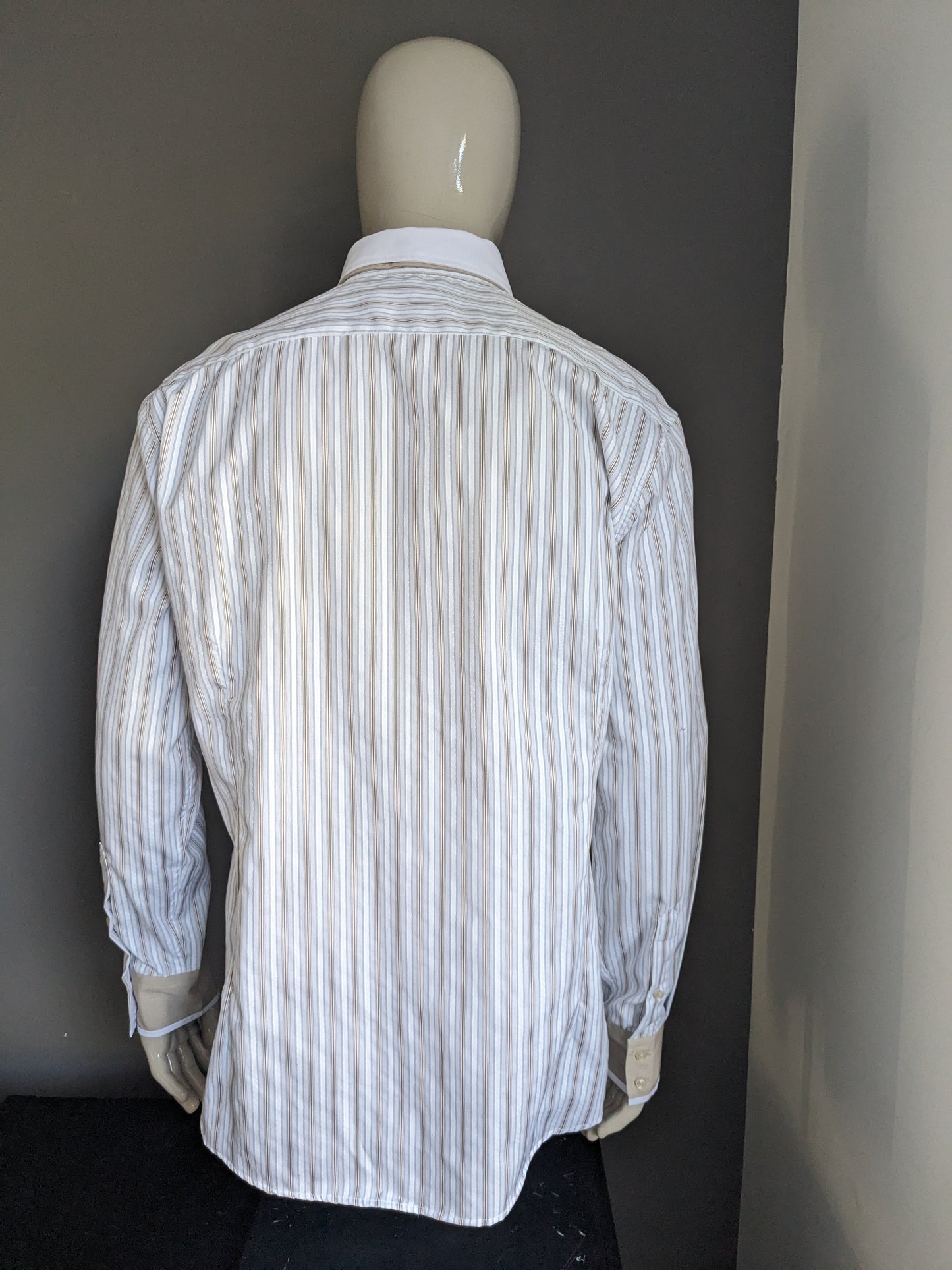 Camicia Turunç con doppio colletto. Strisce marrone blu bianco. Dimensione XL / XXL.