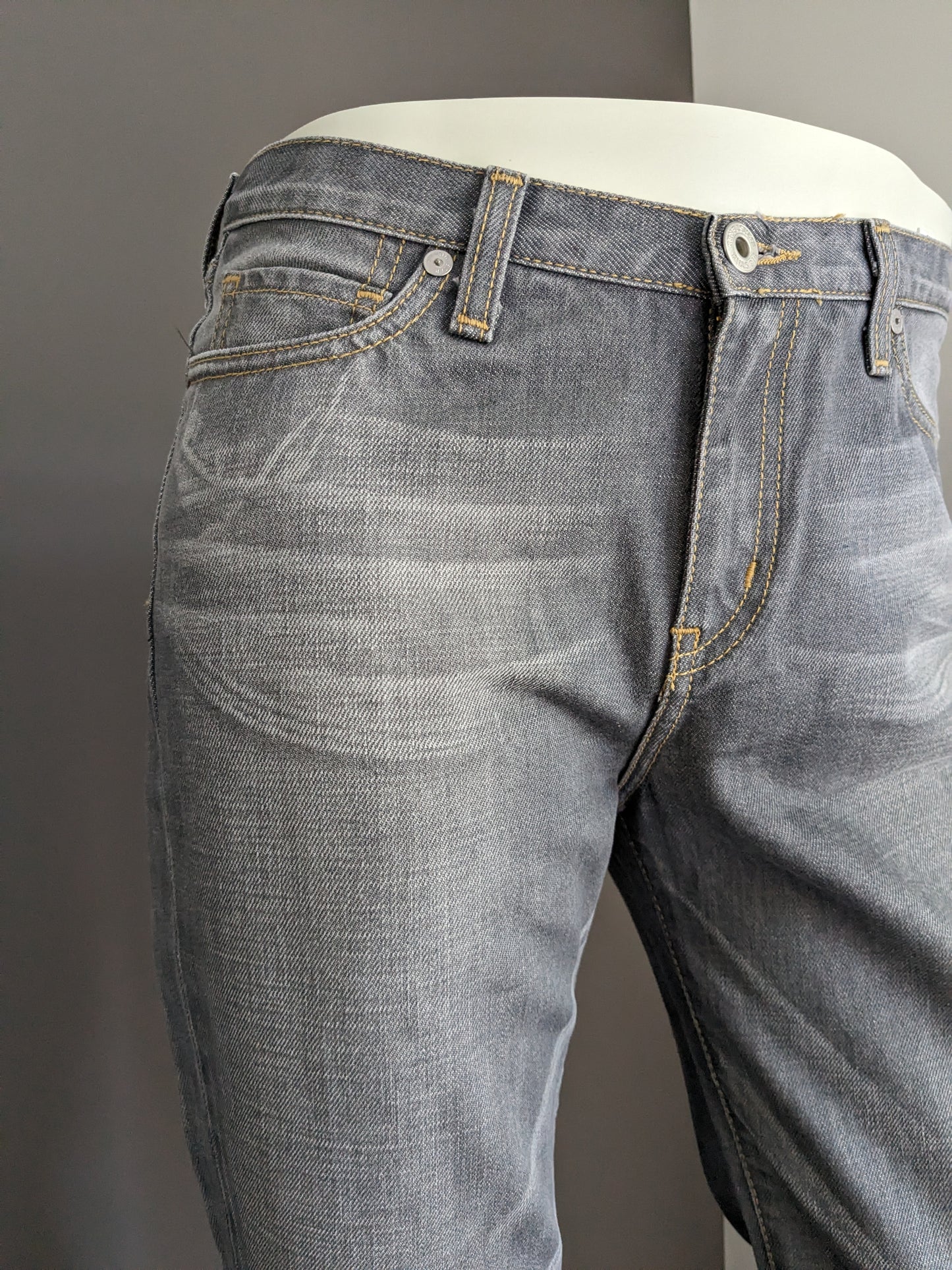 Big Star jeans. Grijs gekleurd. Uitlopende pijpen. Maat W31 - L32. type Blake