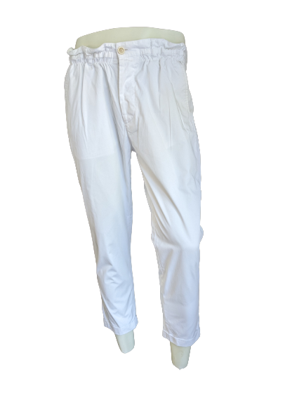 Hose von Dsquared2 mit elastischem Bund. Weiß gefärbt. Größe 48 / M.