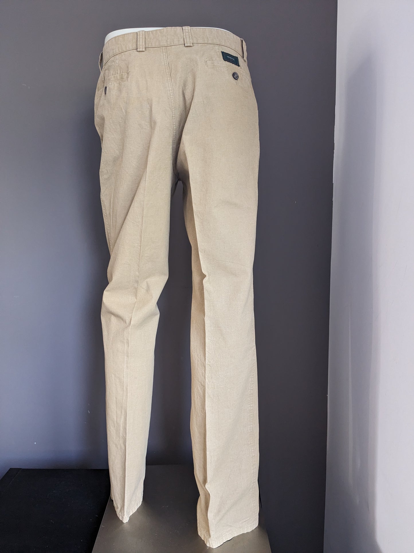 Pantalones / pantalones de moda masculina Traffic. Motivo beige. Talla 51 / M-L.