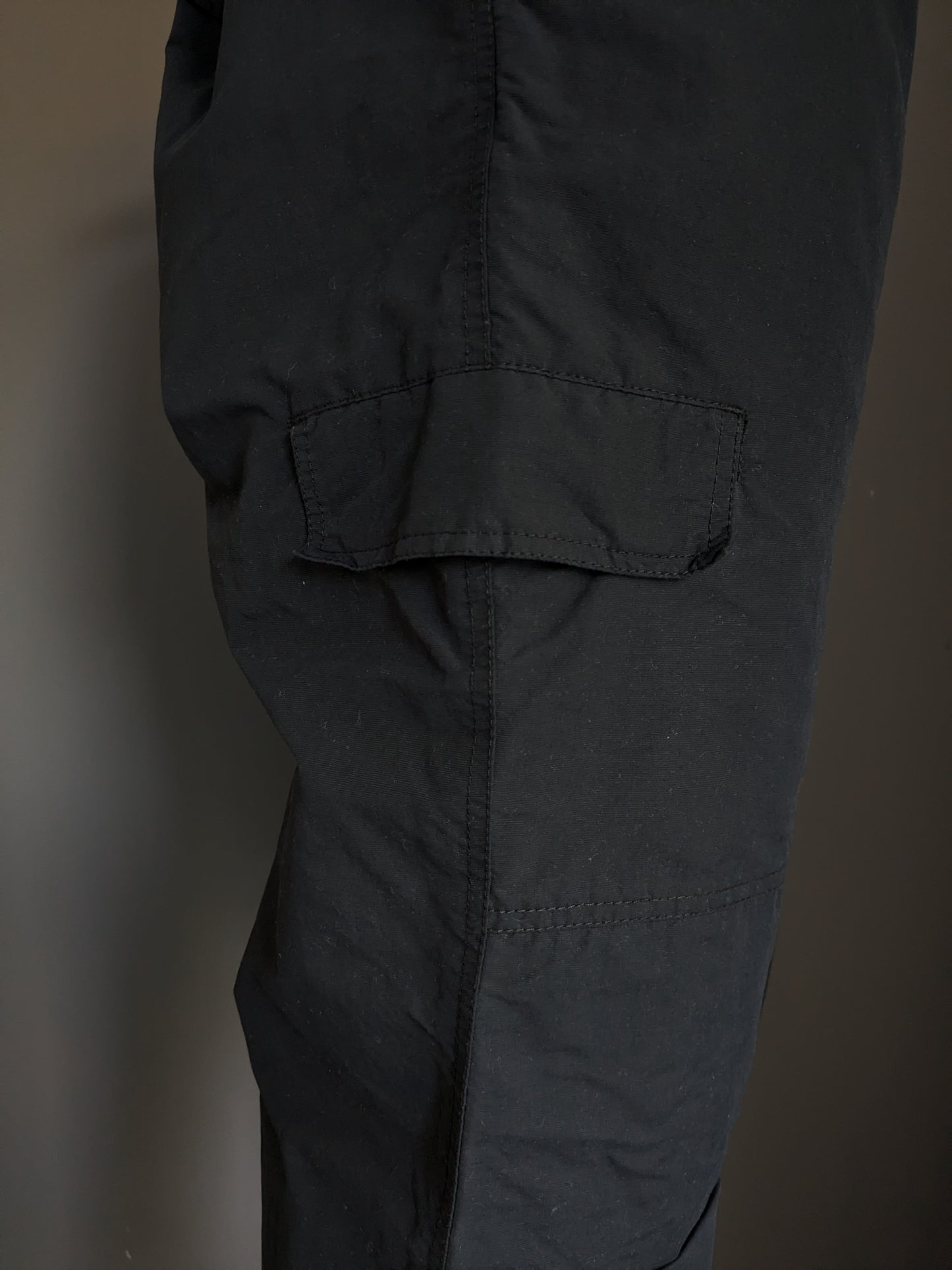 Pantalon extérieur Tenson. Doublure chaude douce. Couleur noire. Taille 54 / L.