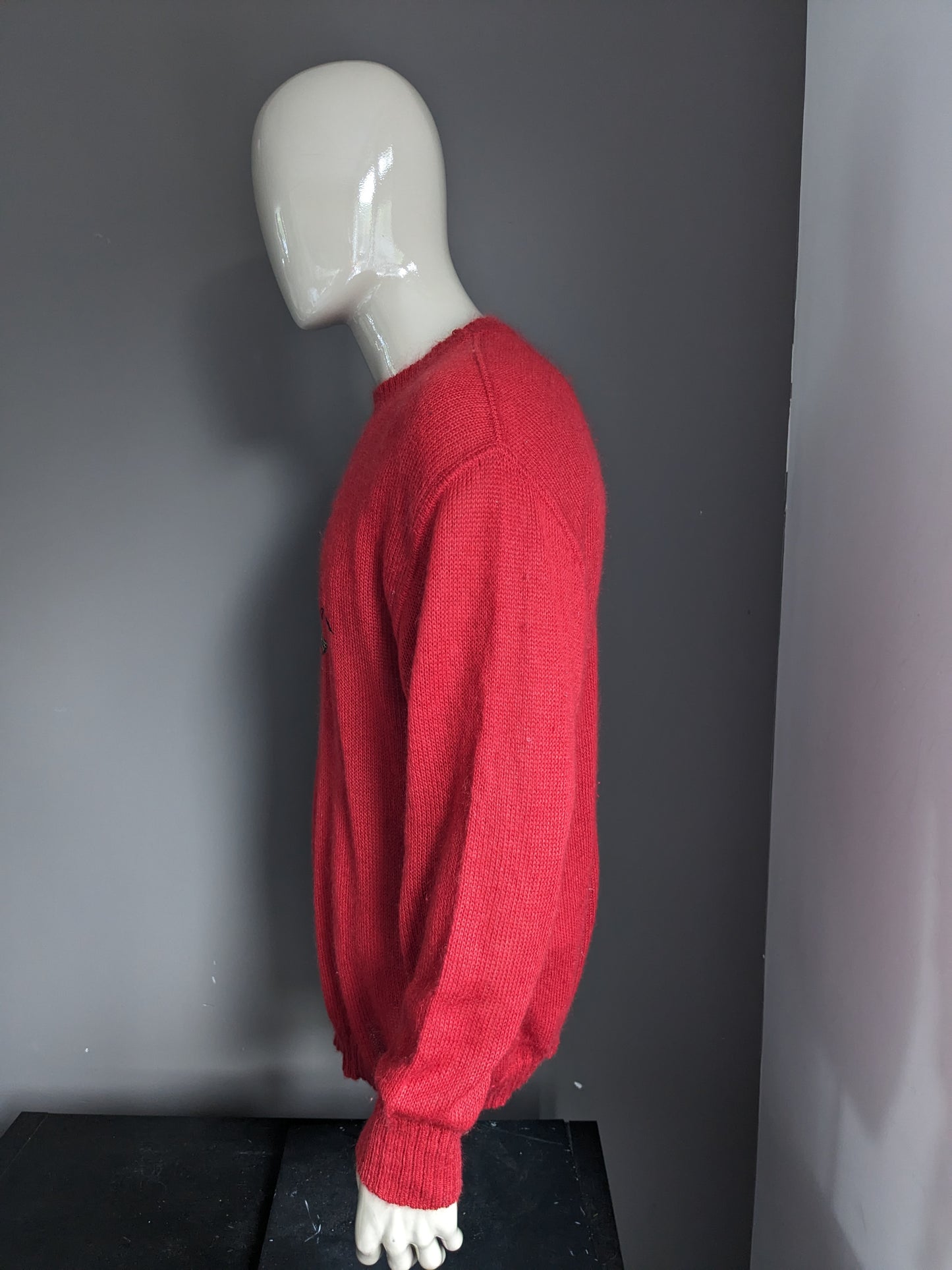 Vintage märz mohair wool sweater. Red colored with application front. Size XL.