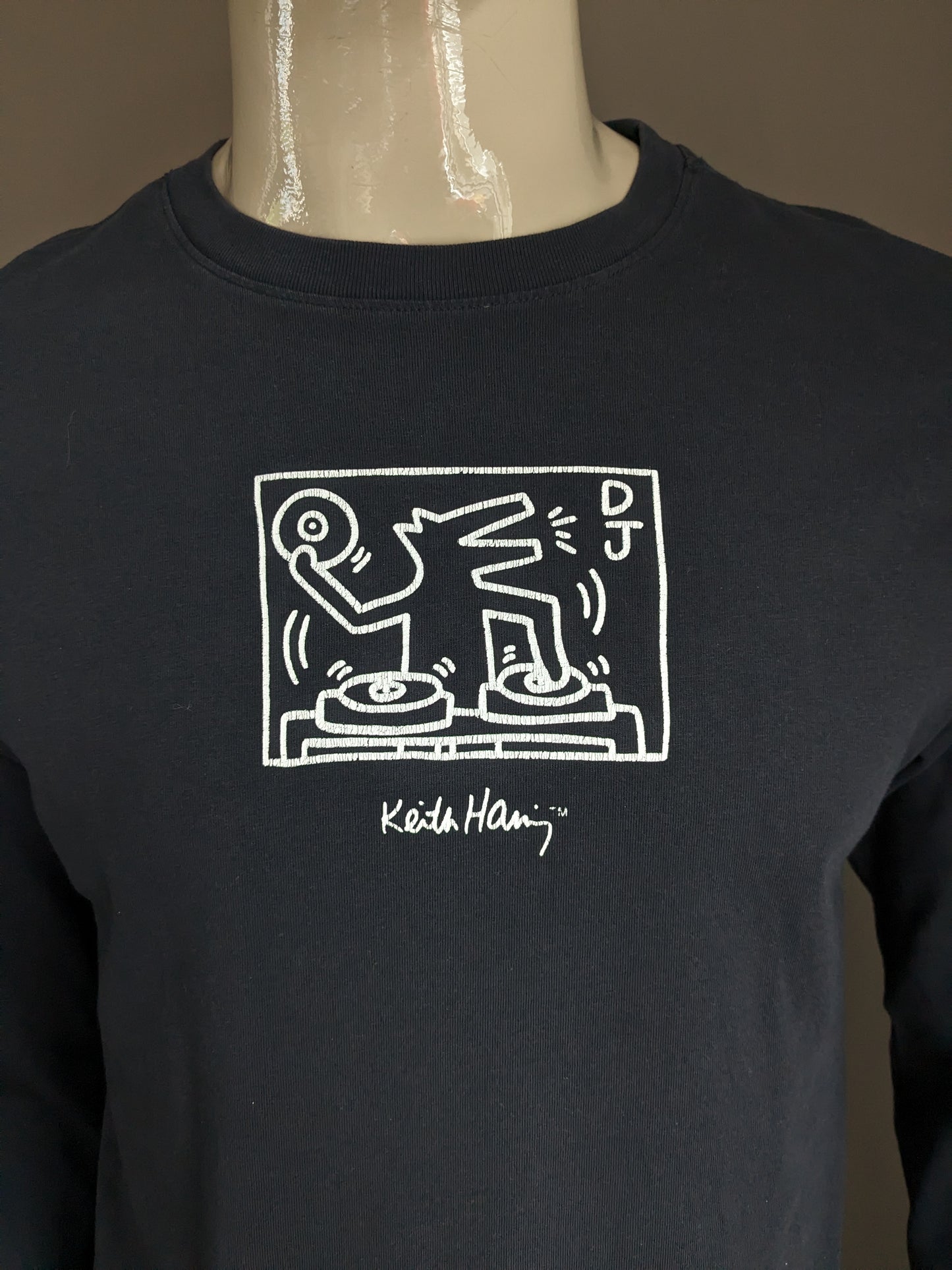 H&M Keith Haring Longsleeve. Dark blue white colored. Size S. Relaxed Fit.