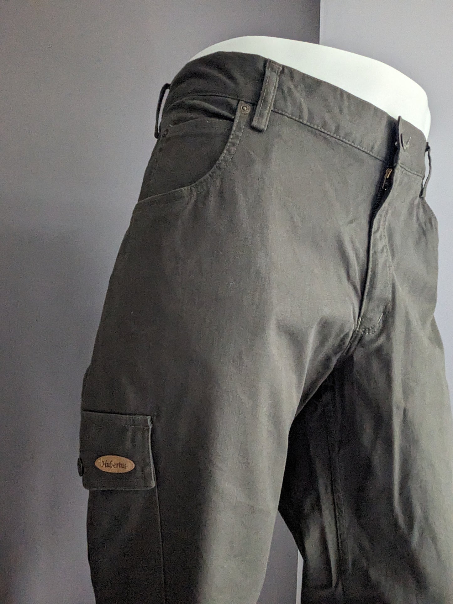 Hubertus Hunting broek met zak zijkant. Donker Groen gekleurd. Maat 29 (58 / XL-2XL)