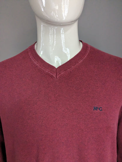 McGregor-Pullover mit V-Ausschnitt. Dunkelrot-Grau gemischt. Größe XL.