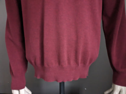McGregor-Pullover mit V-Ausschnitt. Dunkelrot-Grau gemischt. Größe XL.