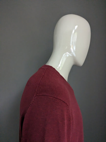 McGregor-Pullover mit V-Ausschnitt. Dunkelrot-Grau gemischt. Größe XL.