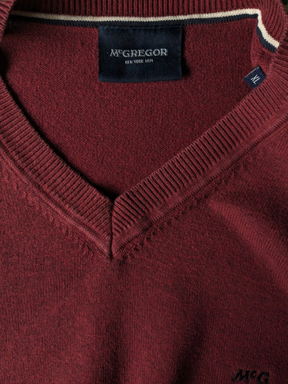 McGregor-Pullover mit V-Ausschnitt. Dunkelrot-Grau gemischt. Größe XL.