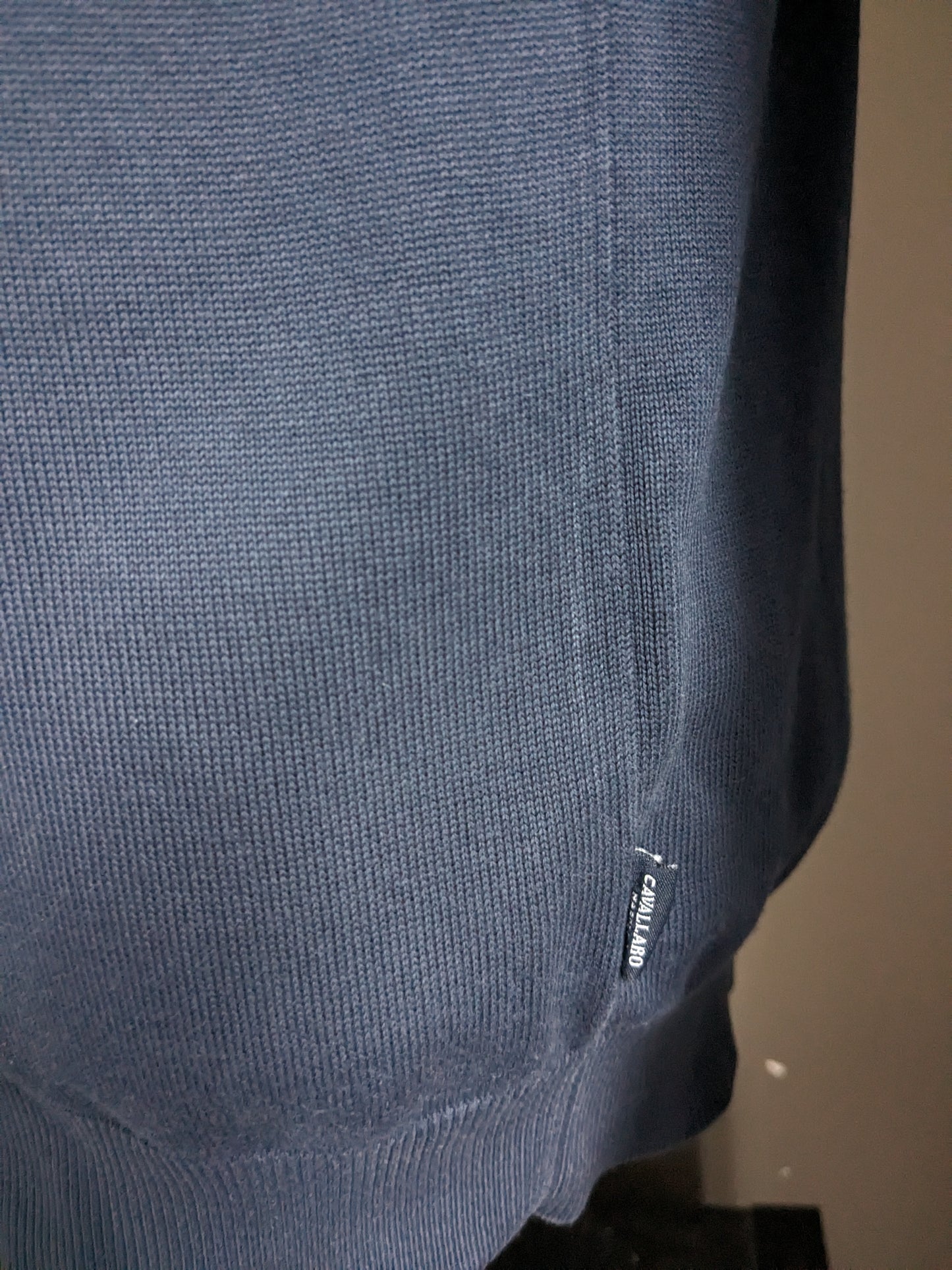 Cavallaro cotton sweater with V-neck. Dark blue colored. Size S.