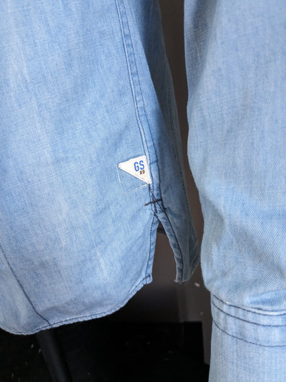 G-Star Raw Jeanshemd. Hellblau gefärbt. Größe S.