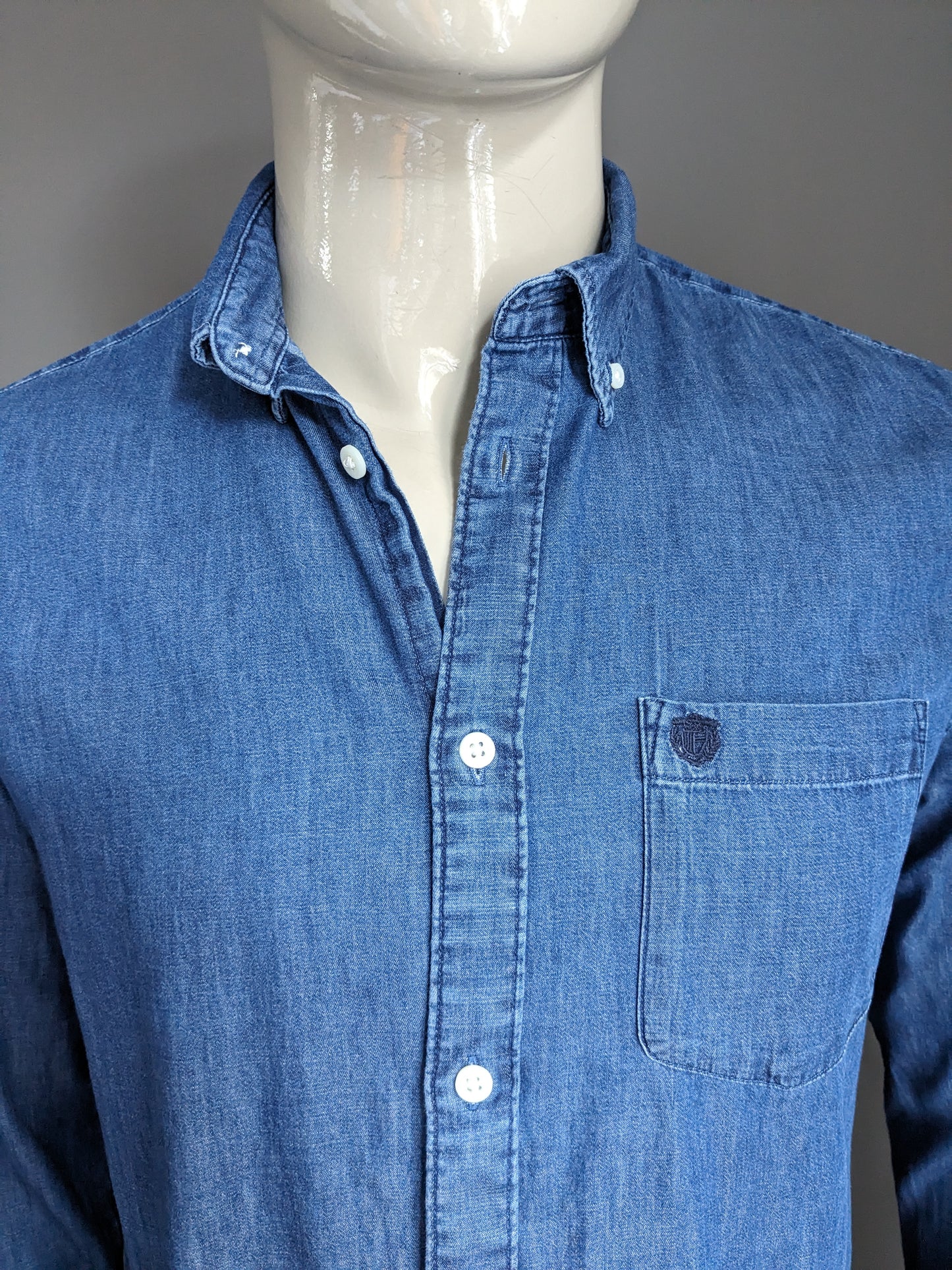 Ausgewählte Homme Jeans -Look -Shirt. Blau gefärbt. Größe M. Regelmäßige Passform.