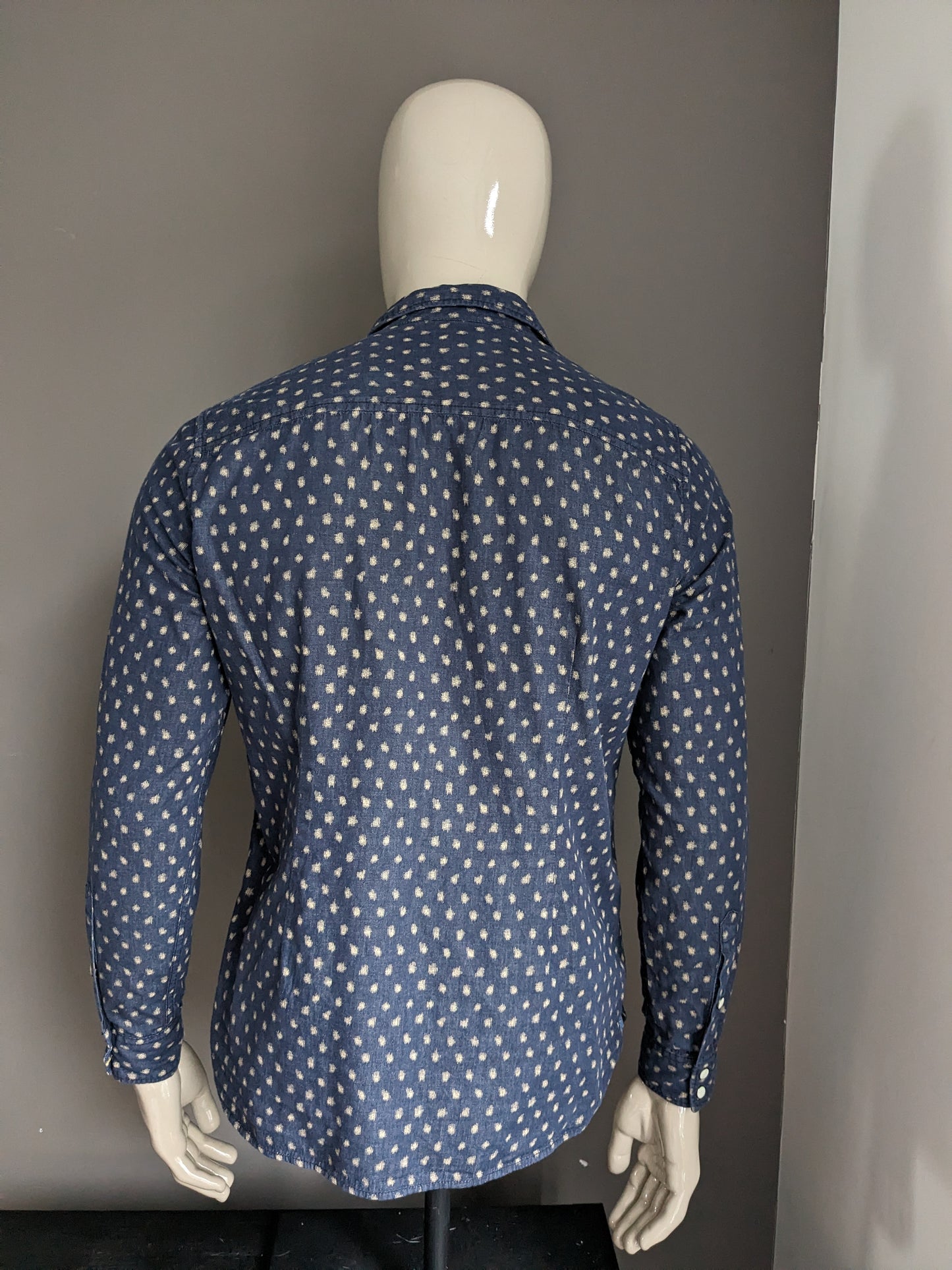 s.Oliver shirt with press studs. Blue gray print. Size M. Slim