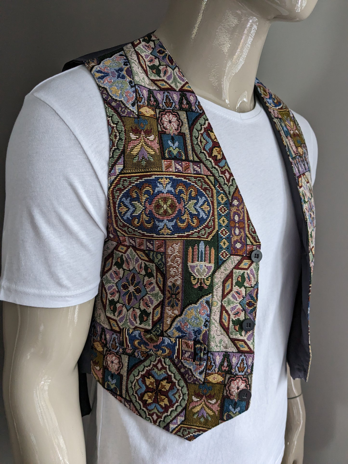 Vintage waistcoat. Colored print. Size S.
