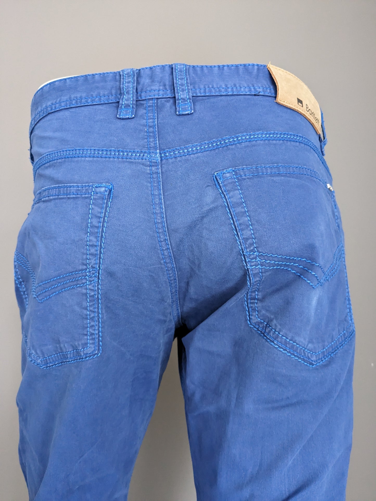 Pantaloni / pantaloni Bartlett. Blu. Dimensione 24 (48) / m