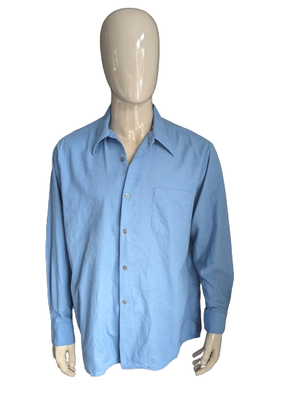 Vintage-Hemd aus den 70ern mit spitzem Kragen. Blau gefärbt. Größe 2XL / XXL.