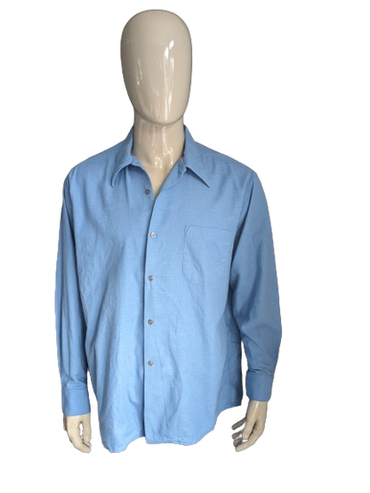 Vintage-Hemd aus den 70ern mit spitzem Kragen. Blau gefärbt. Größe 2XL / XXL.