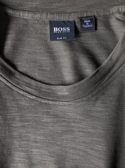 Boss Hugo Boss manches longues. Motif vert. Taille S. Coupe Slim.