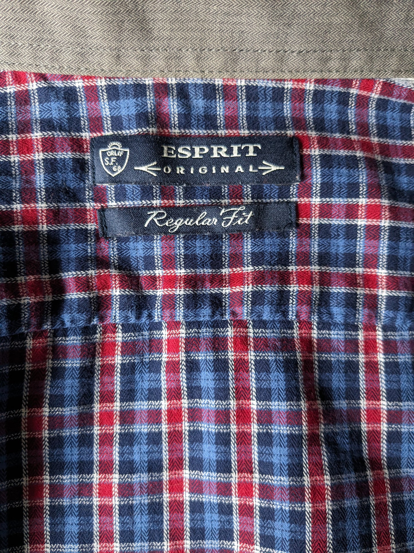 Chemise Esprit. Bleu Rouge Noir coché. Taille M. Coupe régulière.
