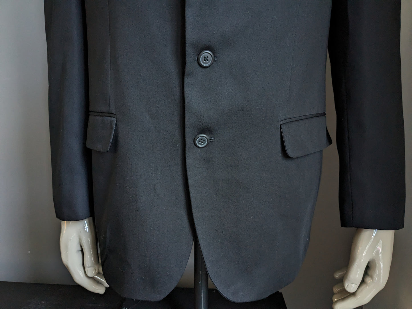 Burtons Anzugjacke. Schwarz gefärbt. Größe 52 / L. Normal.