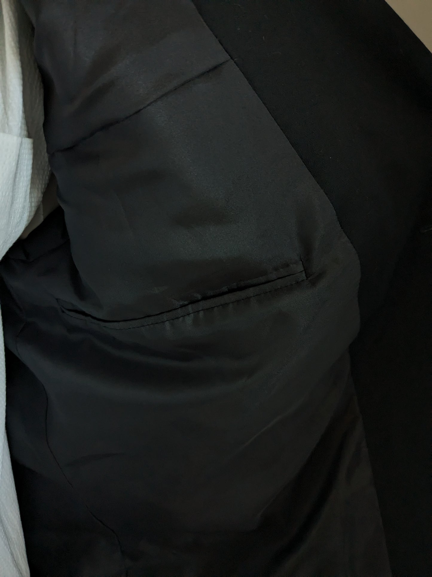 Burtons Anzugjacke. Schwarz gefärbt. Größe 52 / L. Normal.