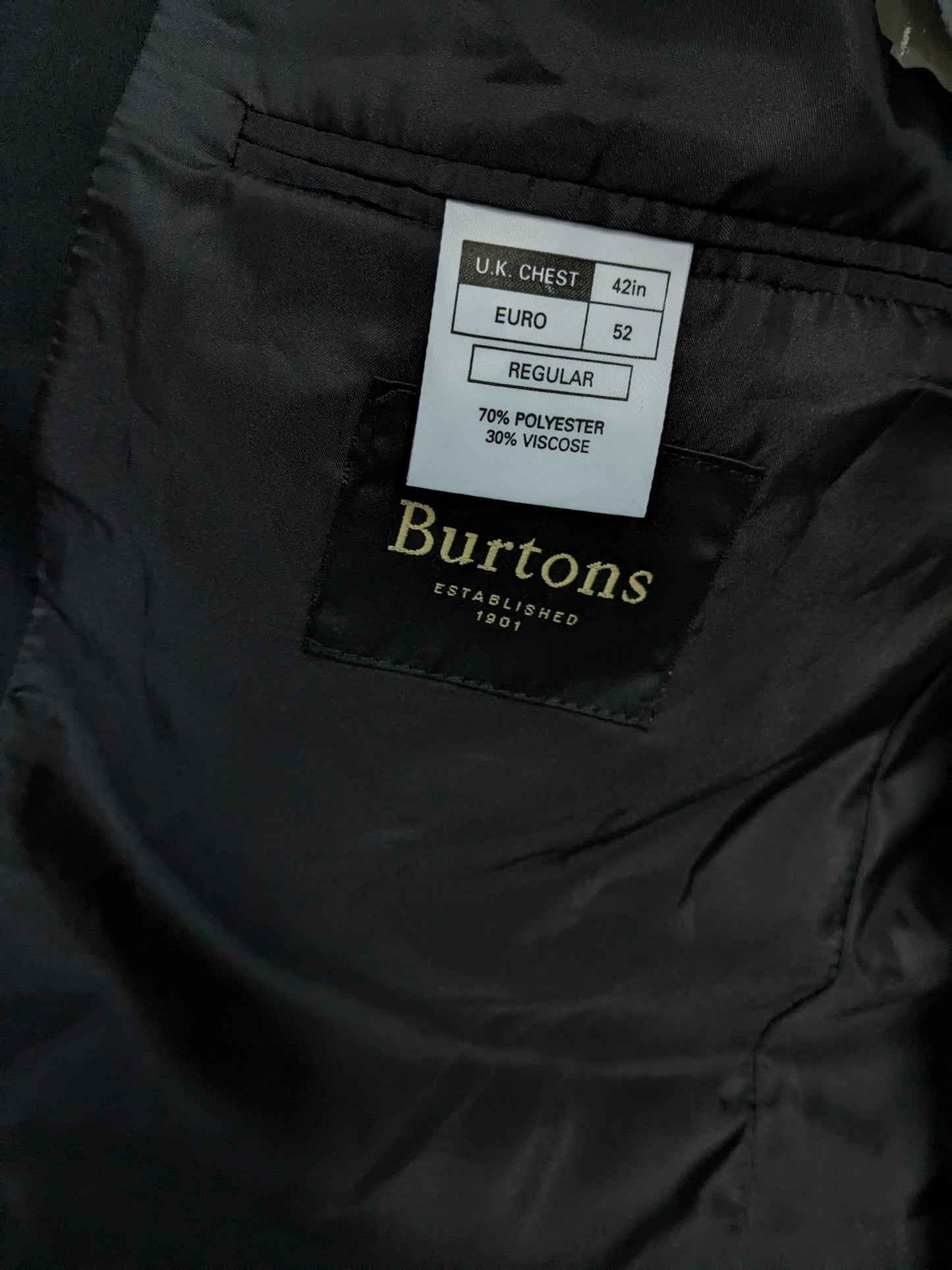 Burtons Anzugjacke. Schwarz gefärbt. Größe 52 / L. Normal.