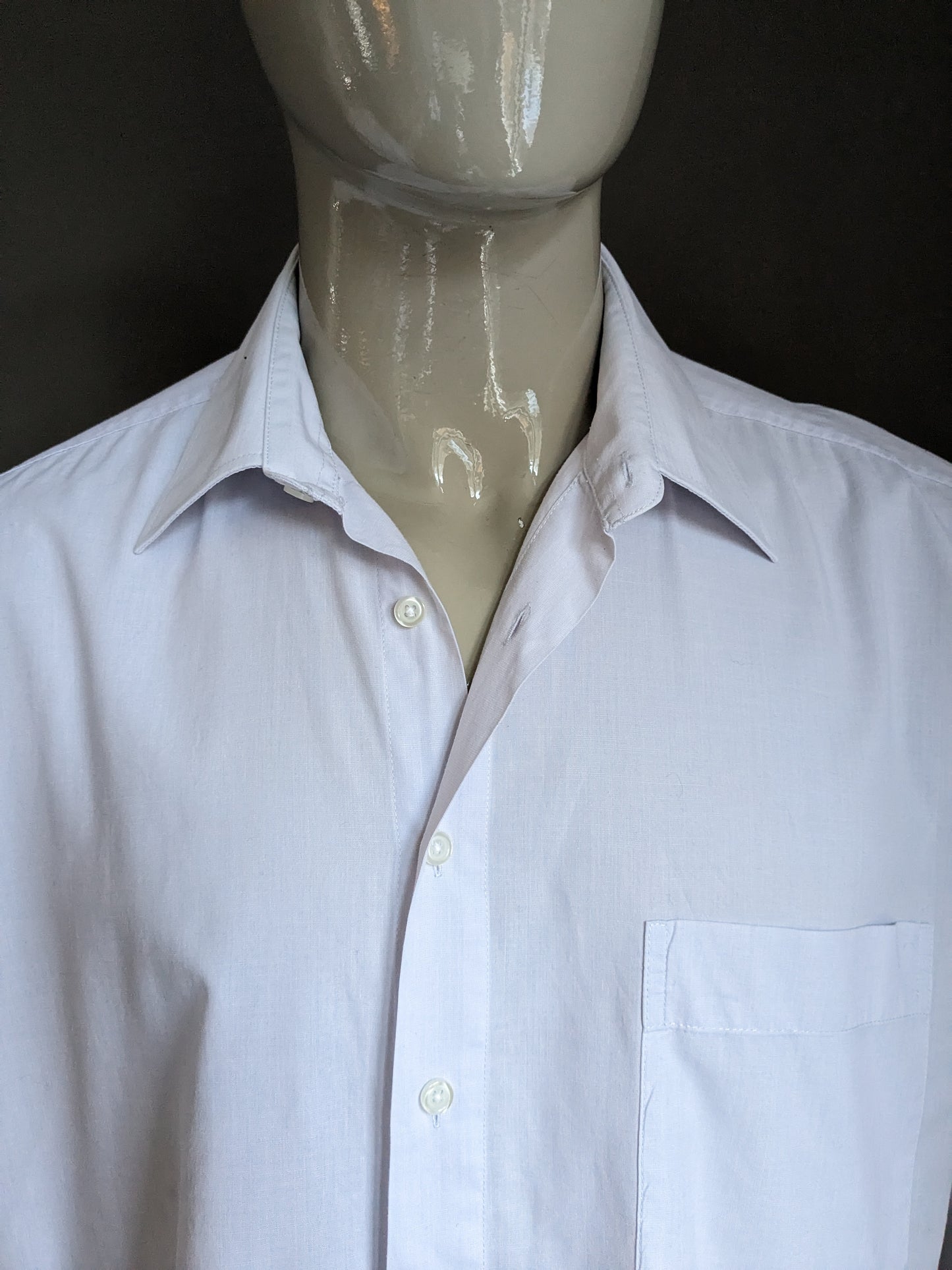 Camicia di design vintage. Bianco. Dimensione 2xl / xxl.