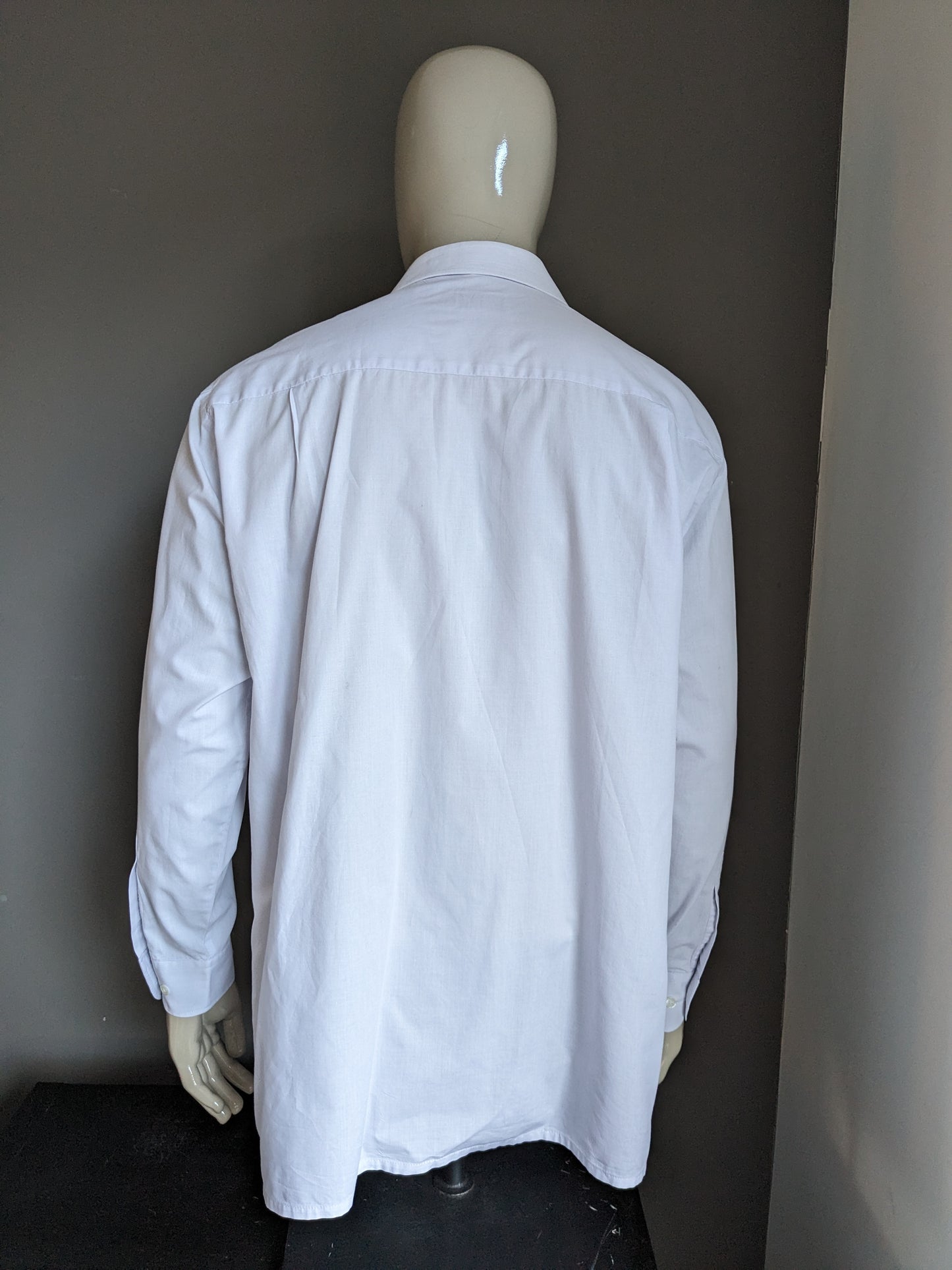 Vintage Designer's overhemd. Wit gekleurd. Maat 2XL / XXL.