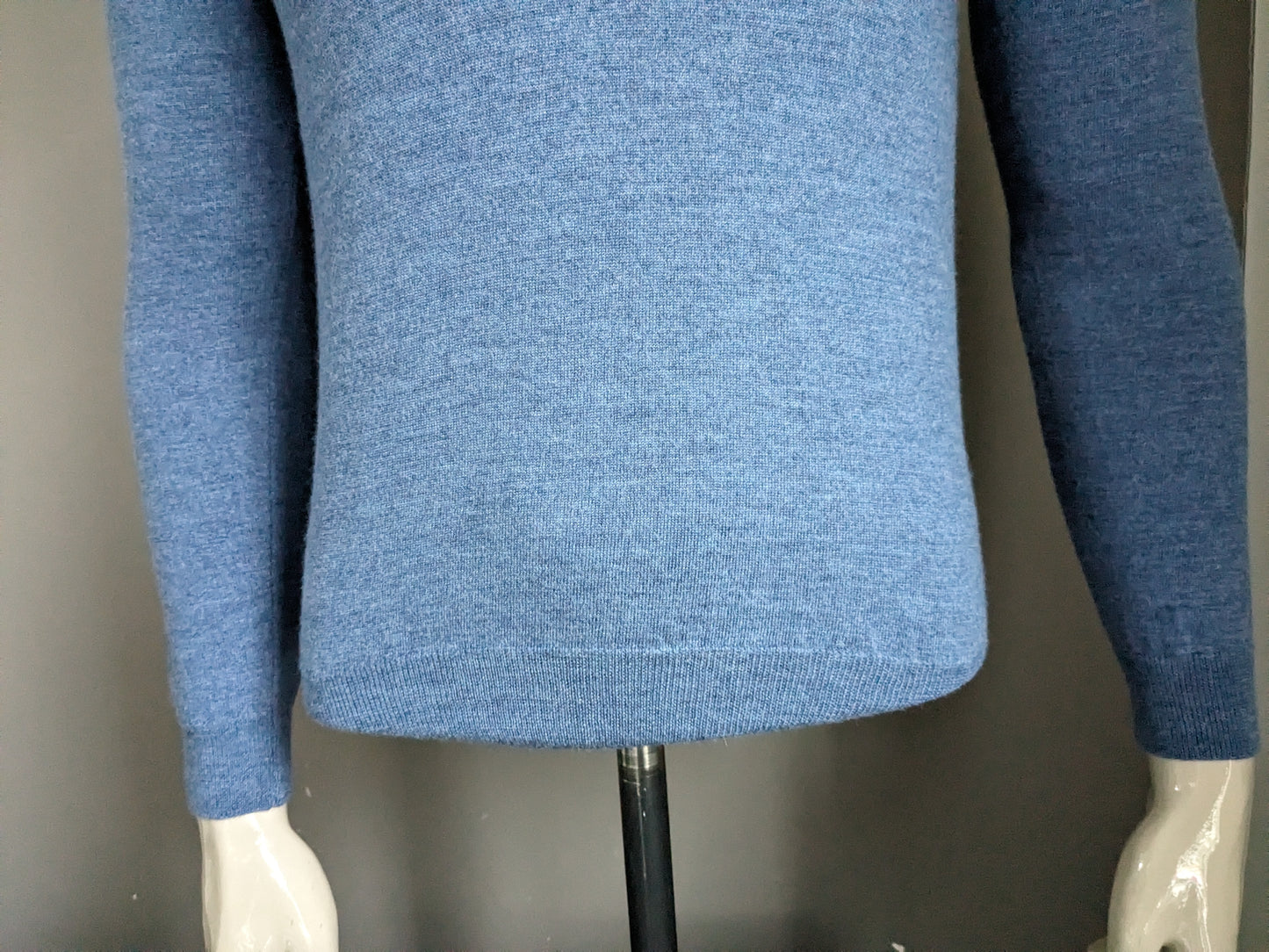 Don Hering Merino Wolle Polo -Pullover. Blau gemischt. Größe S.