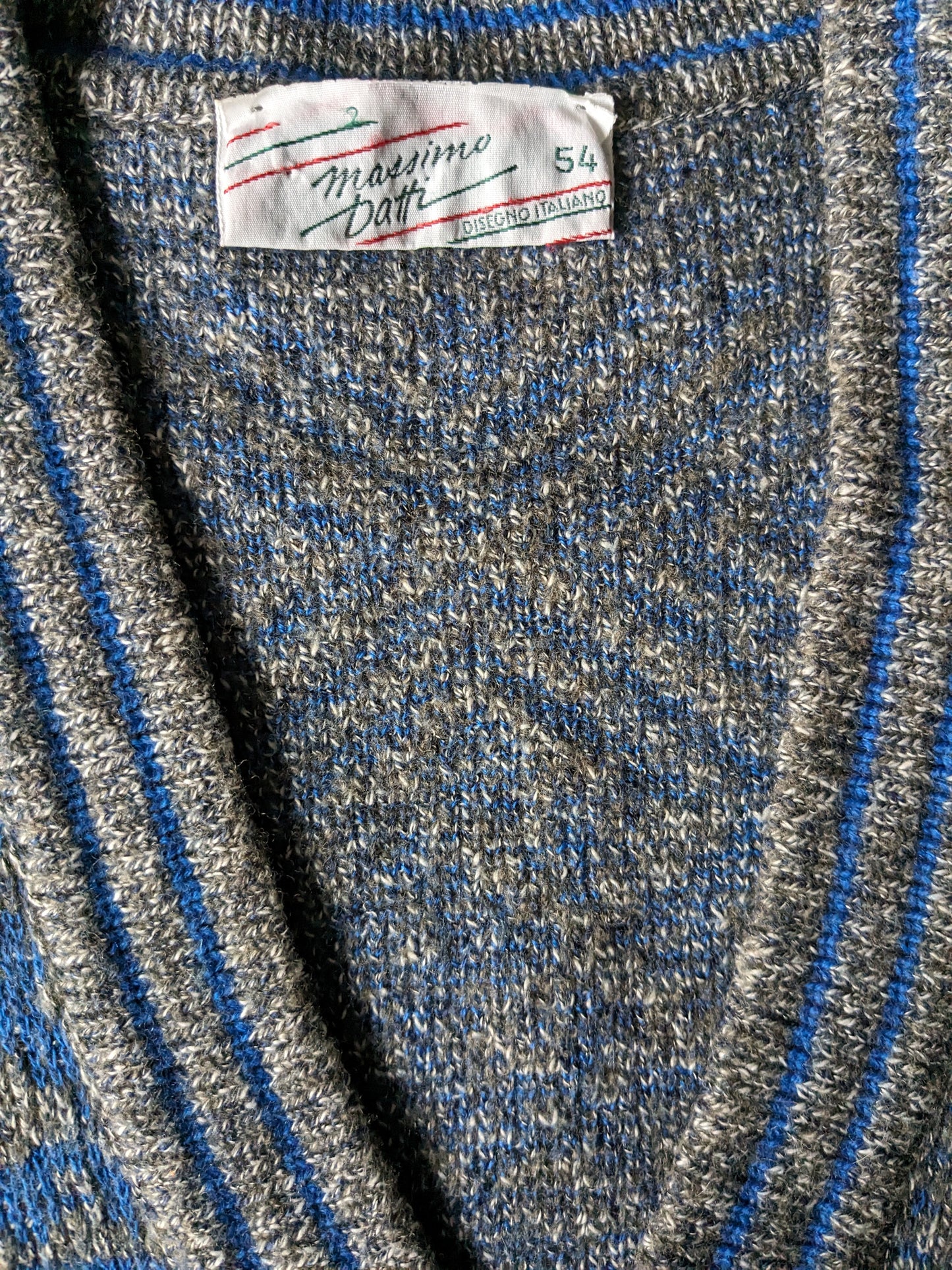 Maglione vintage massimo dati con scollo a V. Colorato blu grigio. Dimensione L. (35% lana)