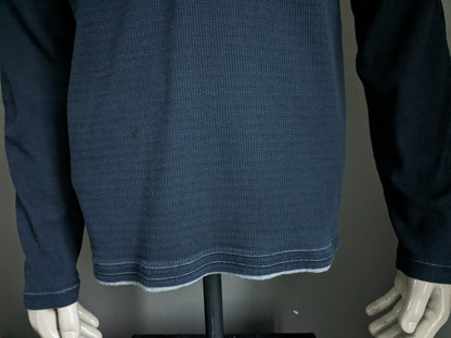 PME Legend dunne trui met knoopjes. Donker Blauw gekleurd. Maat L.