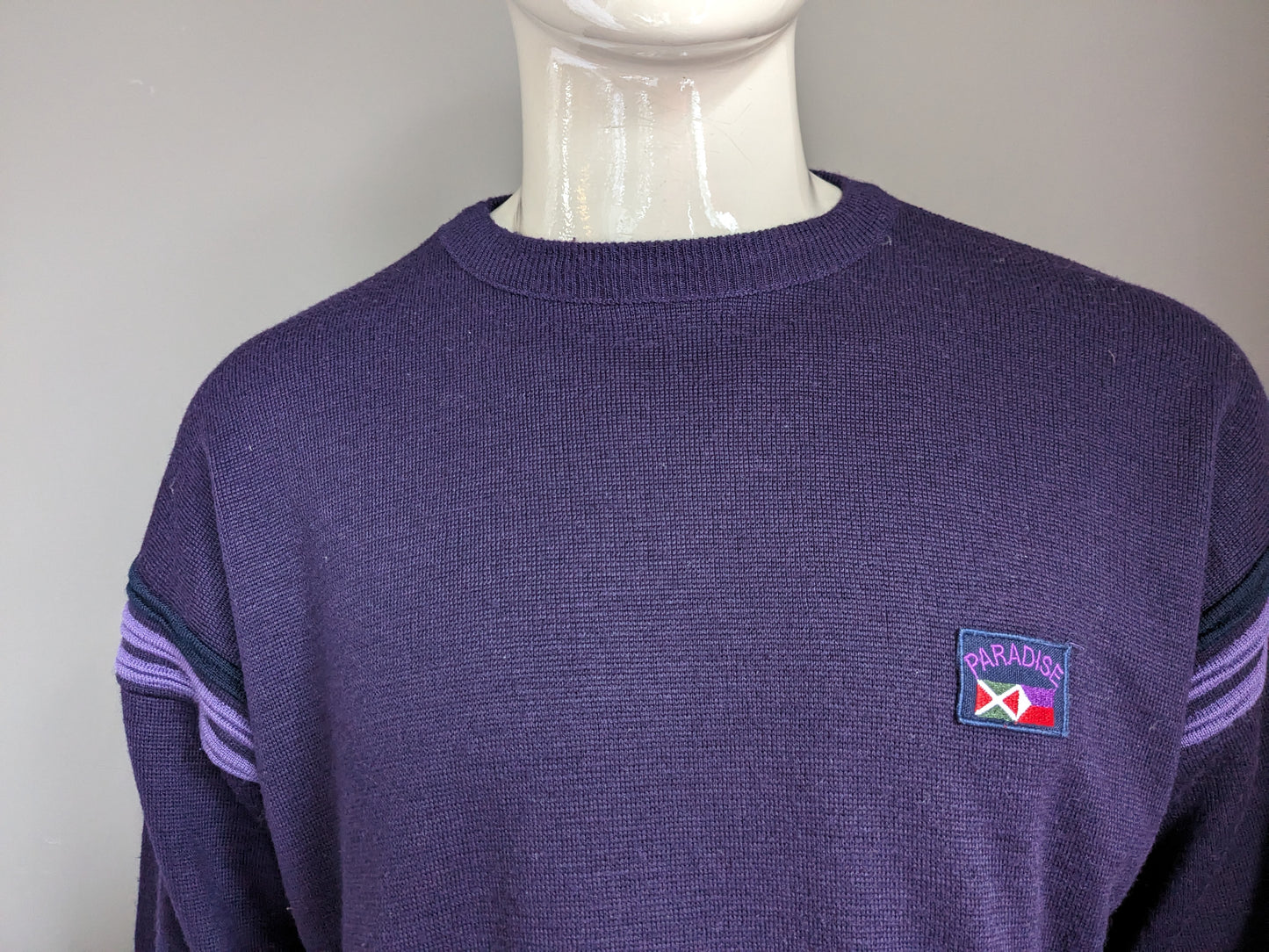 Suéter de lana para paraíso vintage. Color púrpura oscuro. Tamaño xl. 50% de lana.