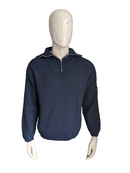 Vintage chevignon wool sweater with zipper. Dark blue colored. Size L / XL. 50% wool.