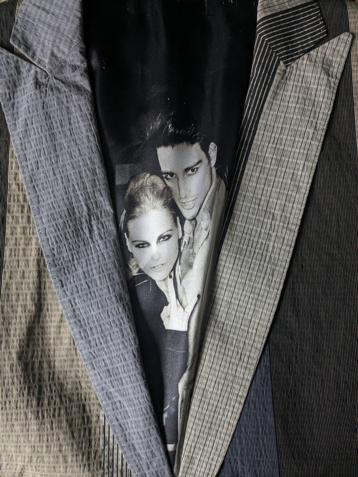 Hans Ubbink jacket. Gray Blue Beige tactile motif. Size 52 / L.