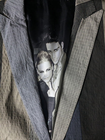 Hans Ubbink jacket. Gray Blue Beige tactile motif. Size 52 / L.