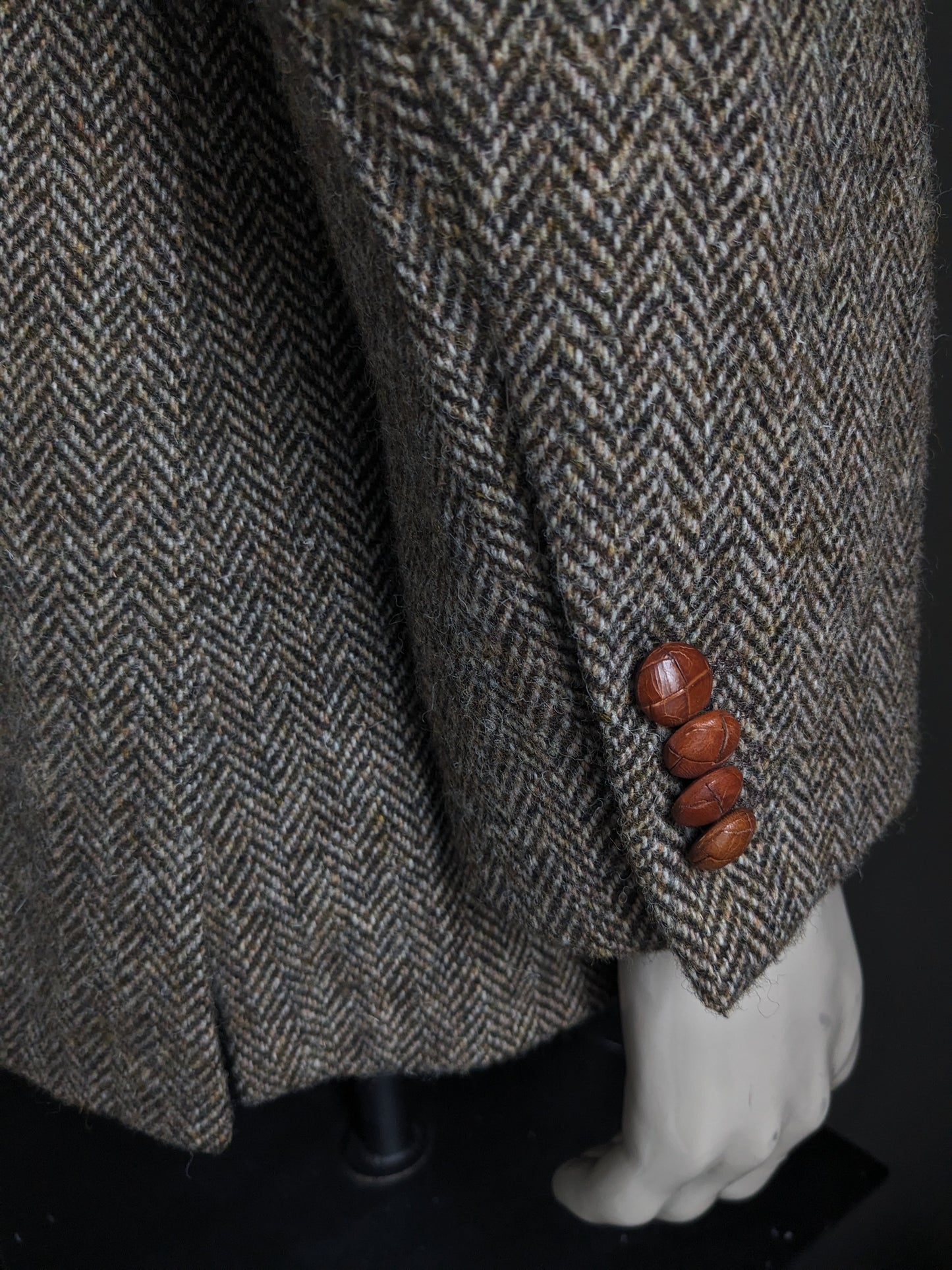 Veda Menswear Harris Tweed colbert. Bruin Beige visgraat motief. Maat 25. (50 / M).