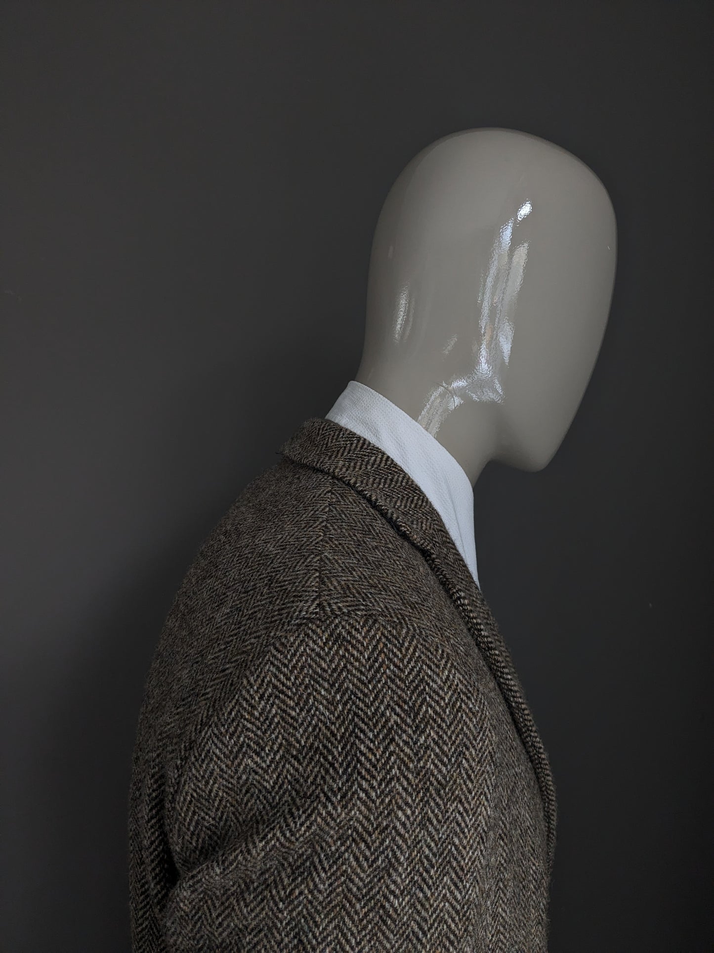 Veda Menswear Harris Tweed colbert. Bruin Beige visgraat motief. Maat 25. (50 / M).