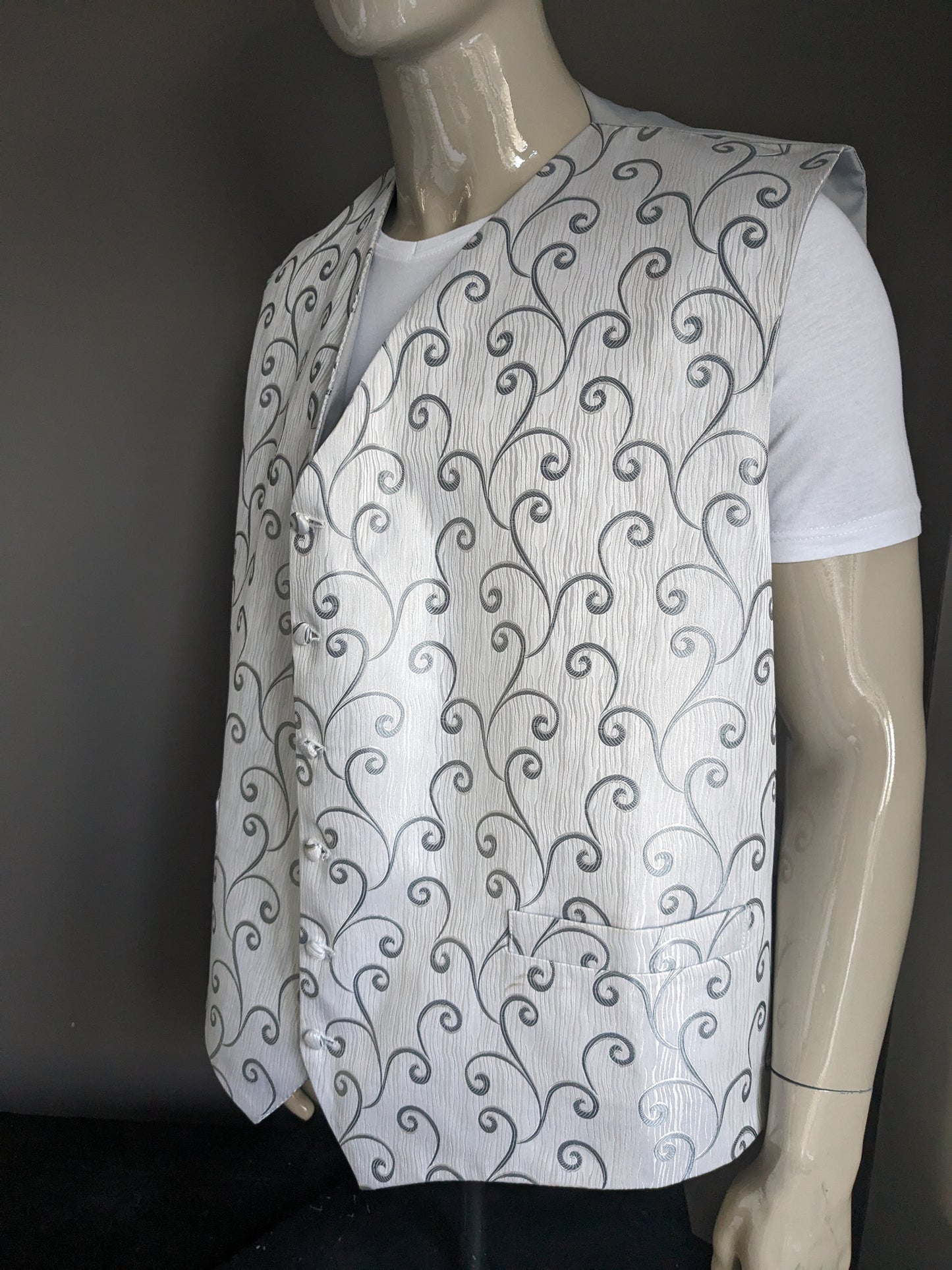 Erbstückweste. Fliedergraues, silberfarbenes Motiv. Größe 6XL / XXXXXXL.