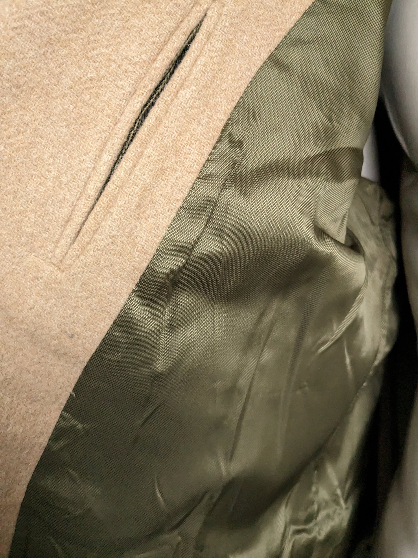 Zweireihige Jacke/Mantel aus Wolle von Scotch & Soda. Hellbraun / Kamelfarben. Größe XL.