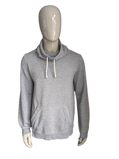 EDC-Pullover mit sportlichem Rollkragen. Grau gemischt. Größe L.