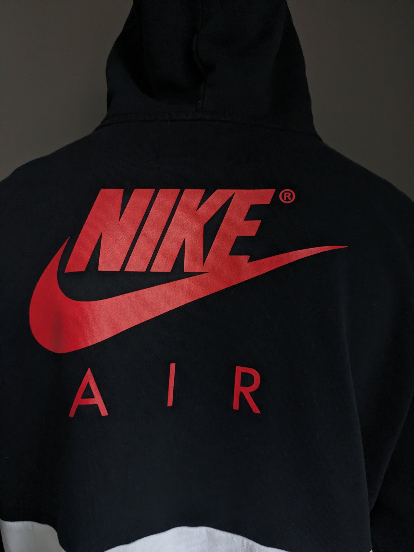Sweat à capuche Nike Air Jordan. Couleur noir blanc rouge. Taille L.