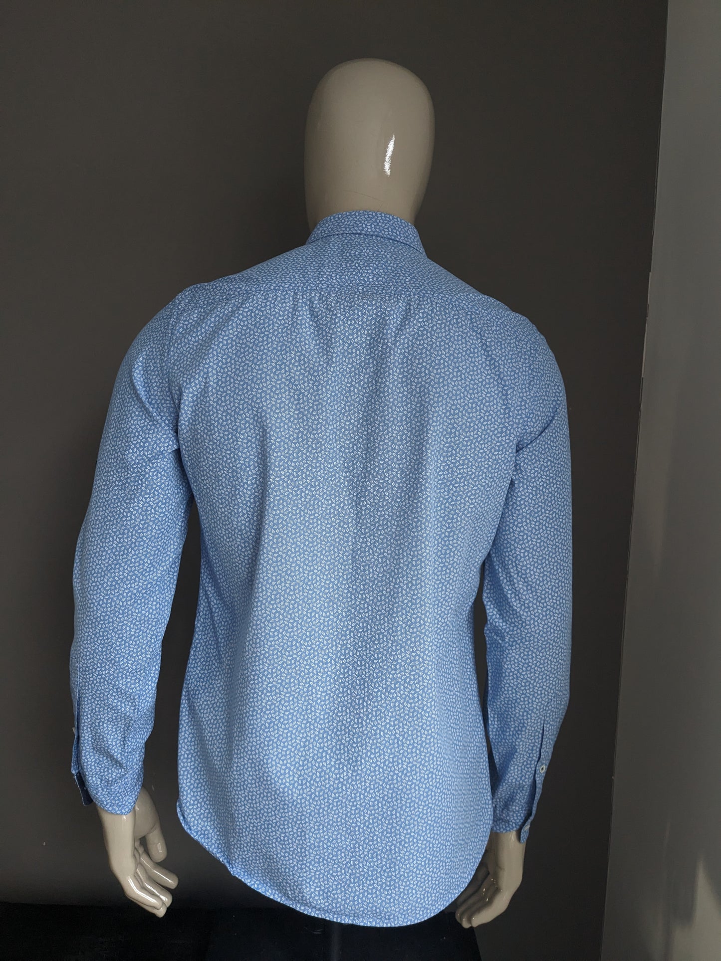 Camisa Zara Hombre. Estampado azul blanco. Talla M. Corte entallado.