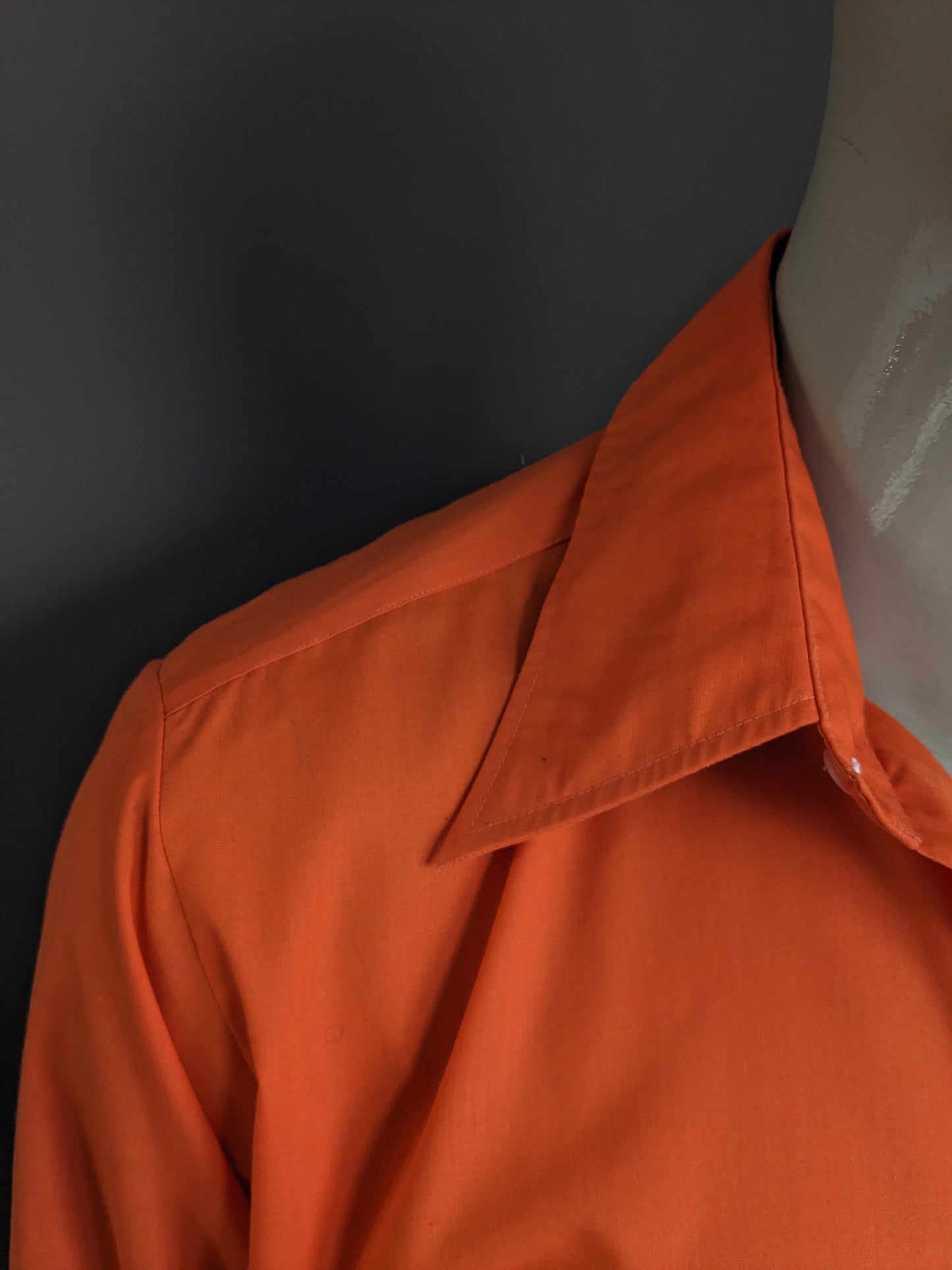 Vintage 70's Curo overhemd met puntkraag. Oranje gekleurd. Maat XL.